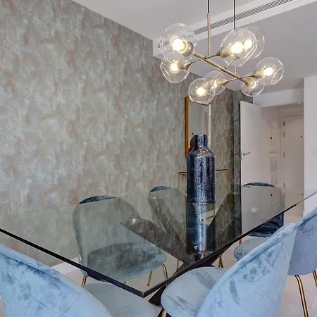 Luxury Apartment In Estepona Aero 埃斯特波纳